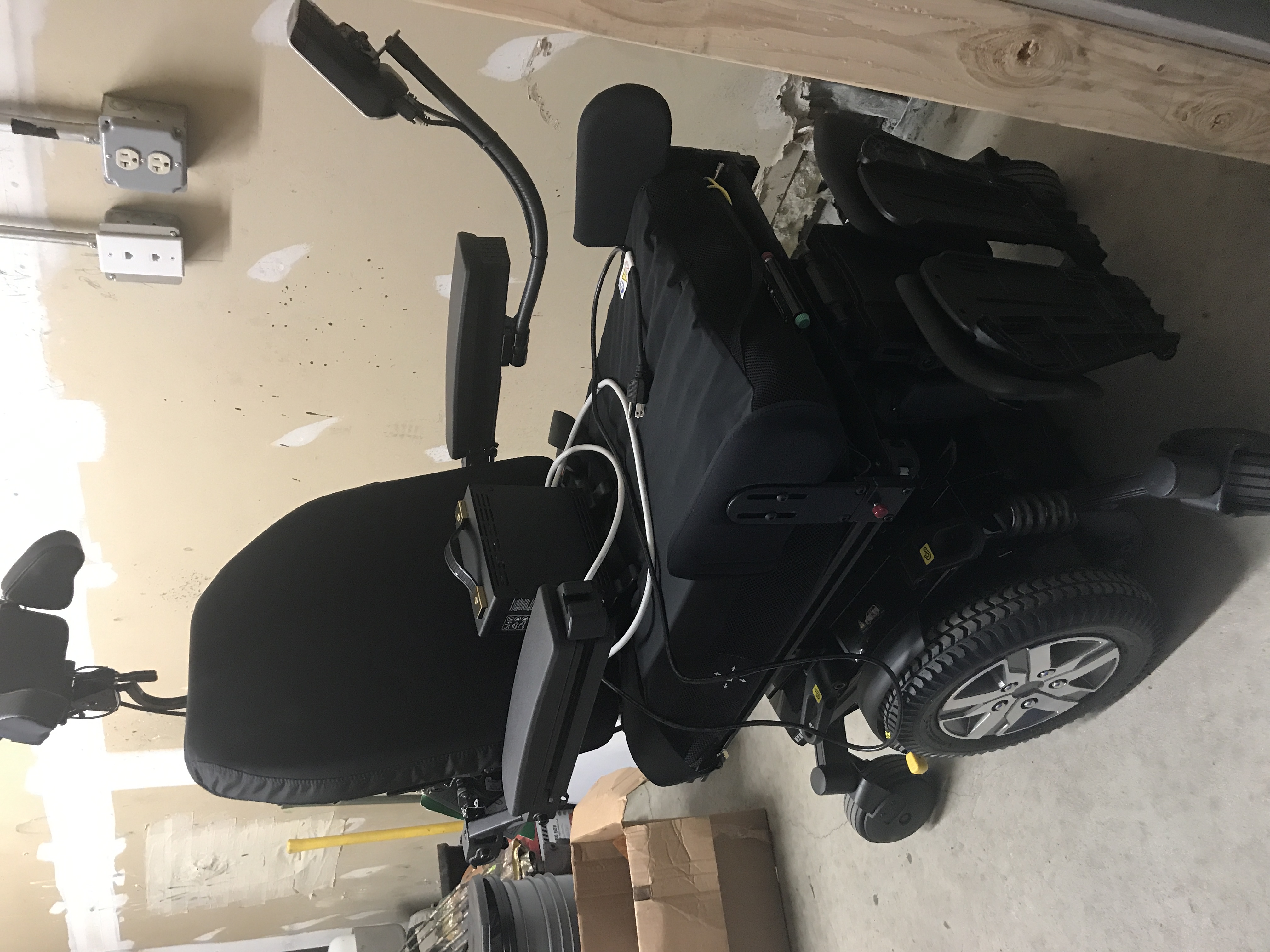 Brand new Quantum Edge 2.0 - Buy & Sell Used Electric Wheelchairs