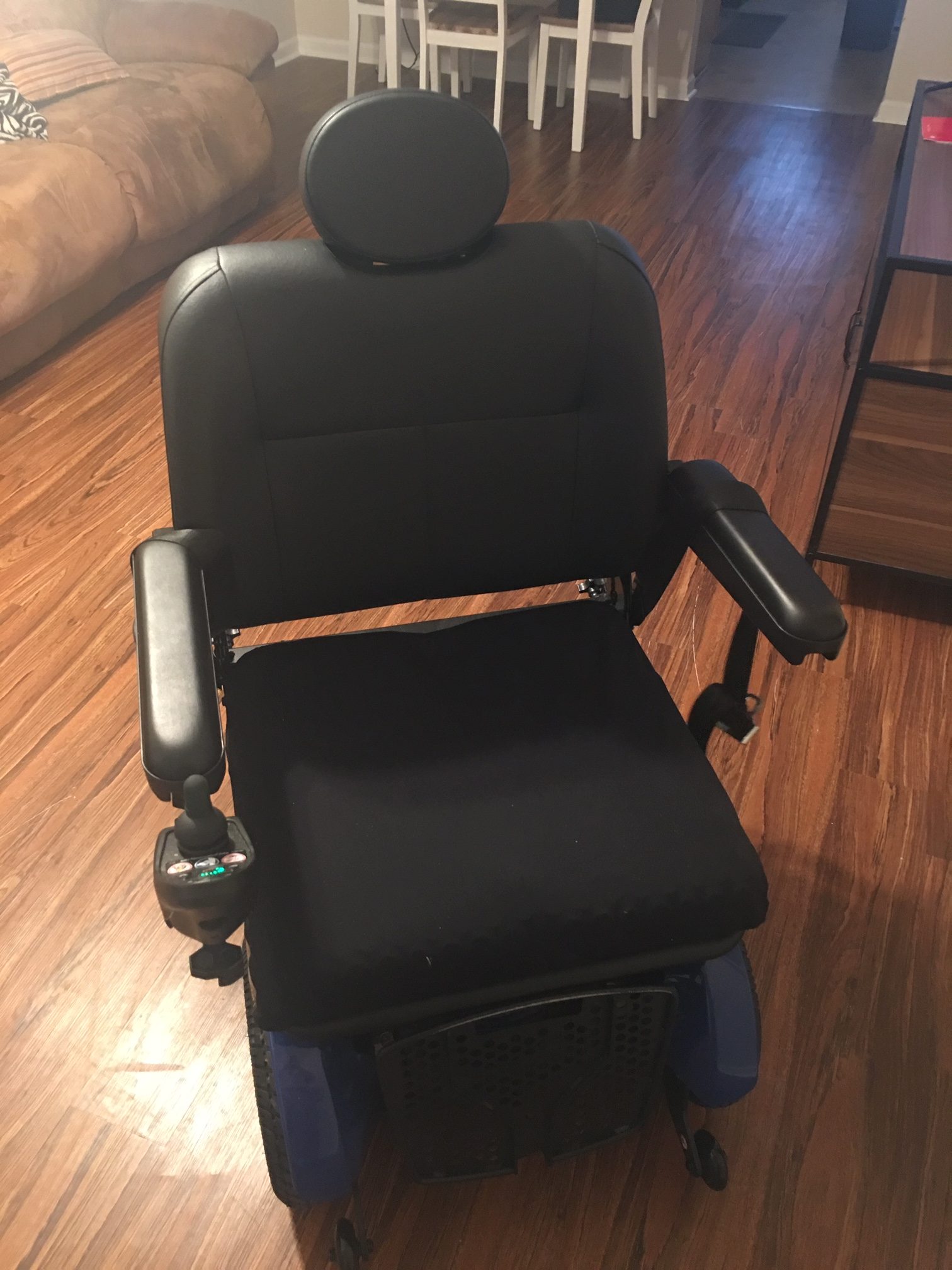Electric Mobility Chair - Buy & Sell Used Electric Wheelchairs