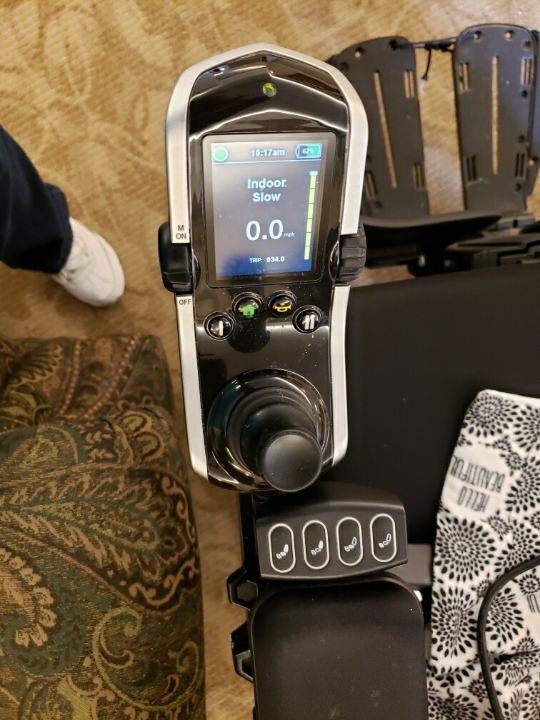 NuMotion Q6 Electric Wheelchair Buy & Sell Used Electric Wheelchairs