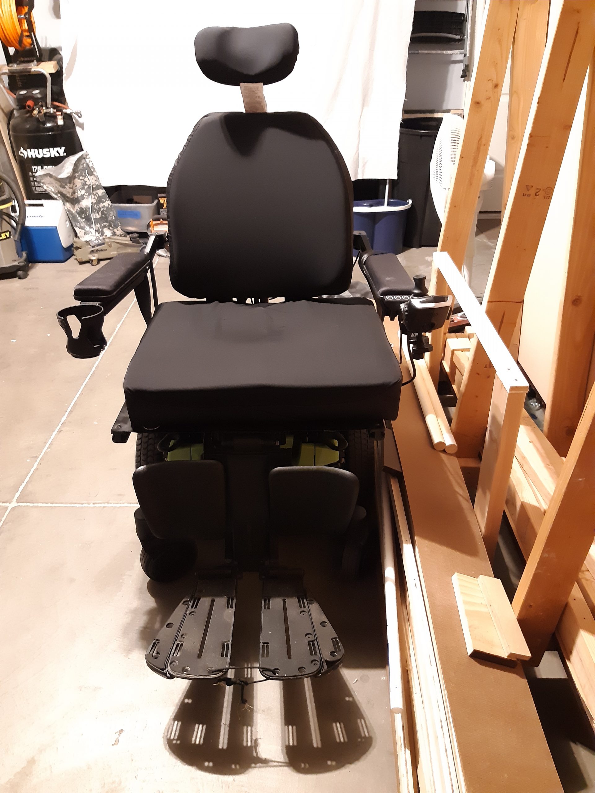 NuMotion Q6 Electric Wheelchair Buy & Sell Used Electric Wheelchairs