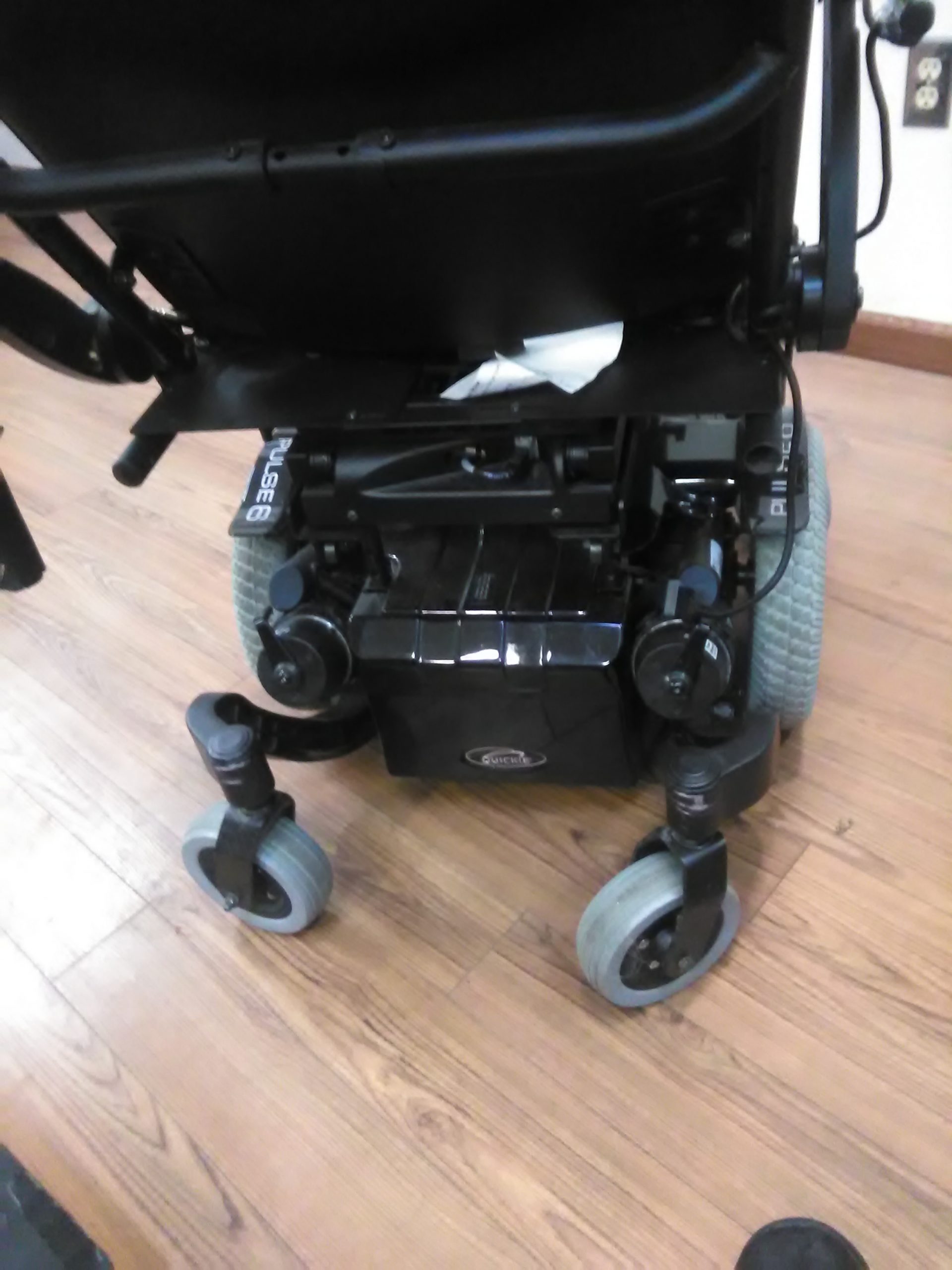 Quickie Pulse 6 Buy & Sell Used Electric Wheelchairs, Mobility
