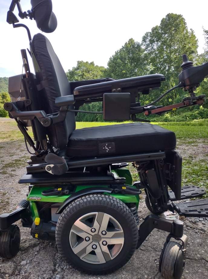 Quantum Power wheelchair Buy & Sell Used Electric Wheelchairs