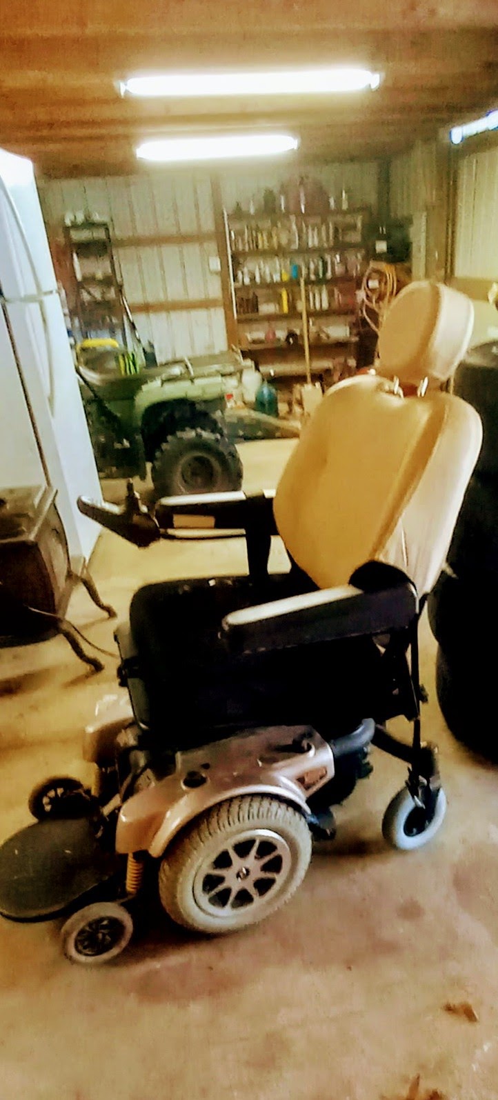 FULL SIZE (XL) FOLDING POWER WHEELCHAIR Buy & Sell Used Electric