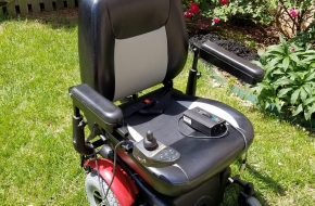 Mobile chair /Scooter- Merits Vision Super – Like New! Plus 2 NEW batteries