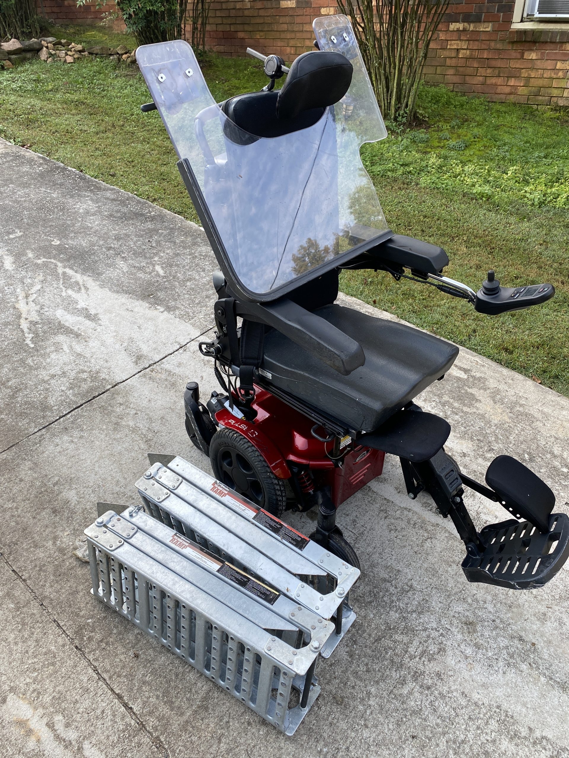 Quickie Pulse 6 Buy & Sell Used Electric Wheelchairs, Mobility