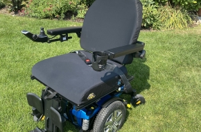Quantum Q6 Edge power wheelchair
