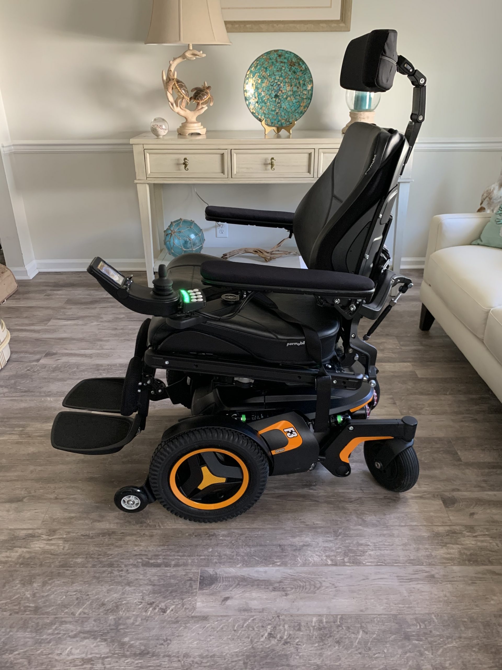 Like New 2018 Permobil F3 Corpus Power Wheelchair with Battery/Charger