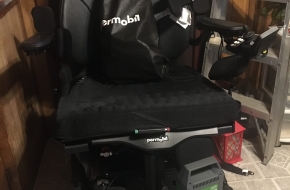 PER MOBIL M300 HD/ 10 MILES on the CHAIR/LIKE NEW CONDITION