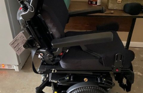 QUANTUM Q 6 EDGE AUTOMATIC WHEELCHAIR WITH JOY STICK AT THE HEAD