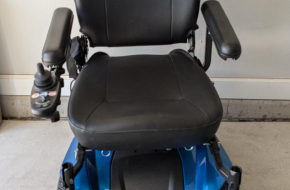 Jazzy Select 6 2.0 power wheelchair