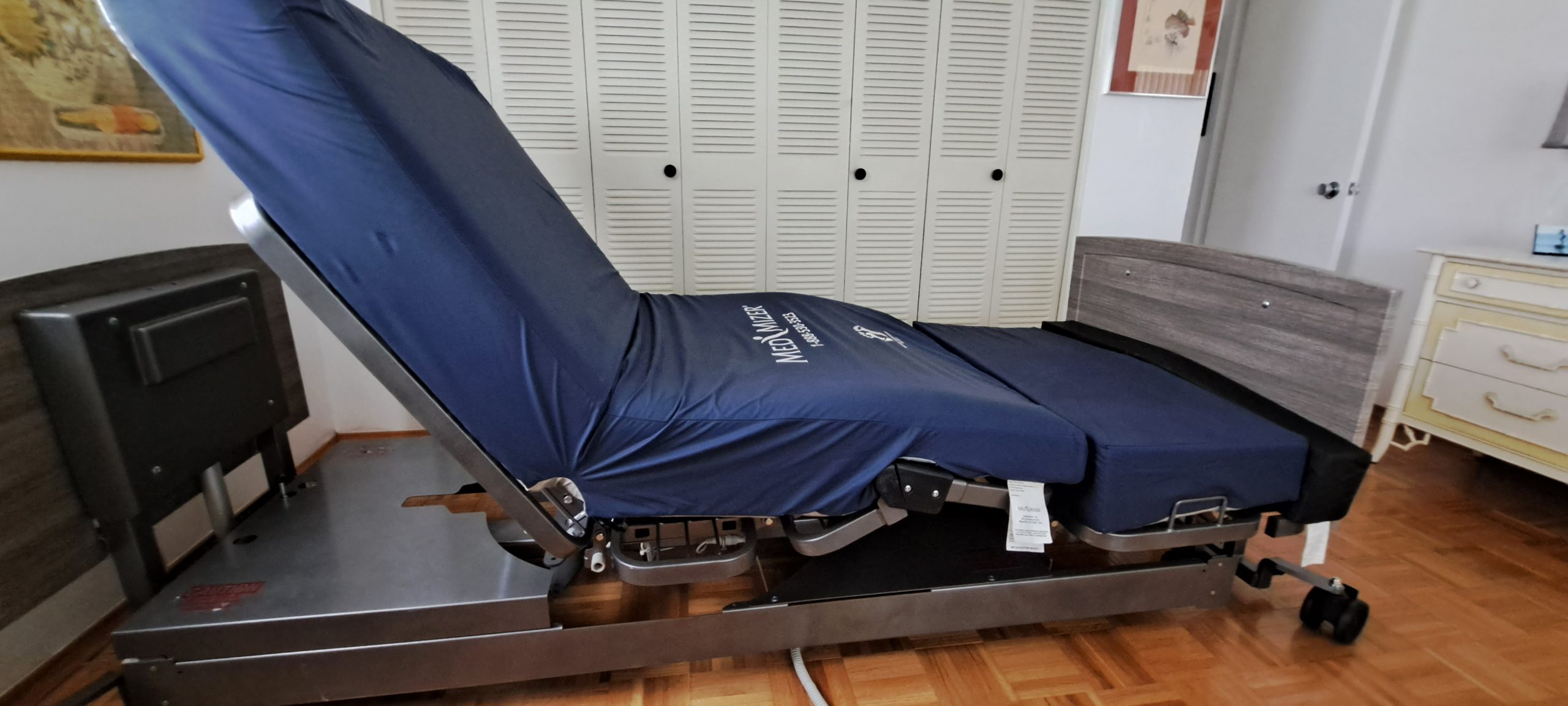 MED MIZER ACTIVE CARE STANDARD AUTOMATIC ROTATING & SIT UP HOSPITAL BED