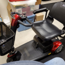 2018 Pride GoGo Mobility Scooter GoGo Mobility Scooter 3 wheel with new batteries