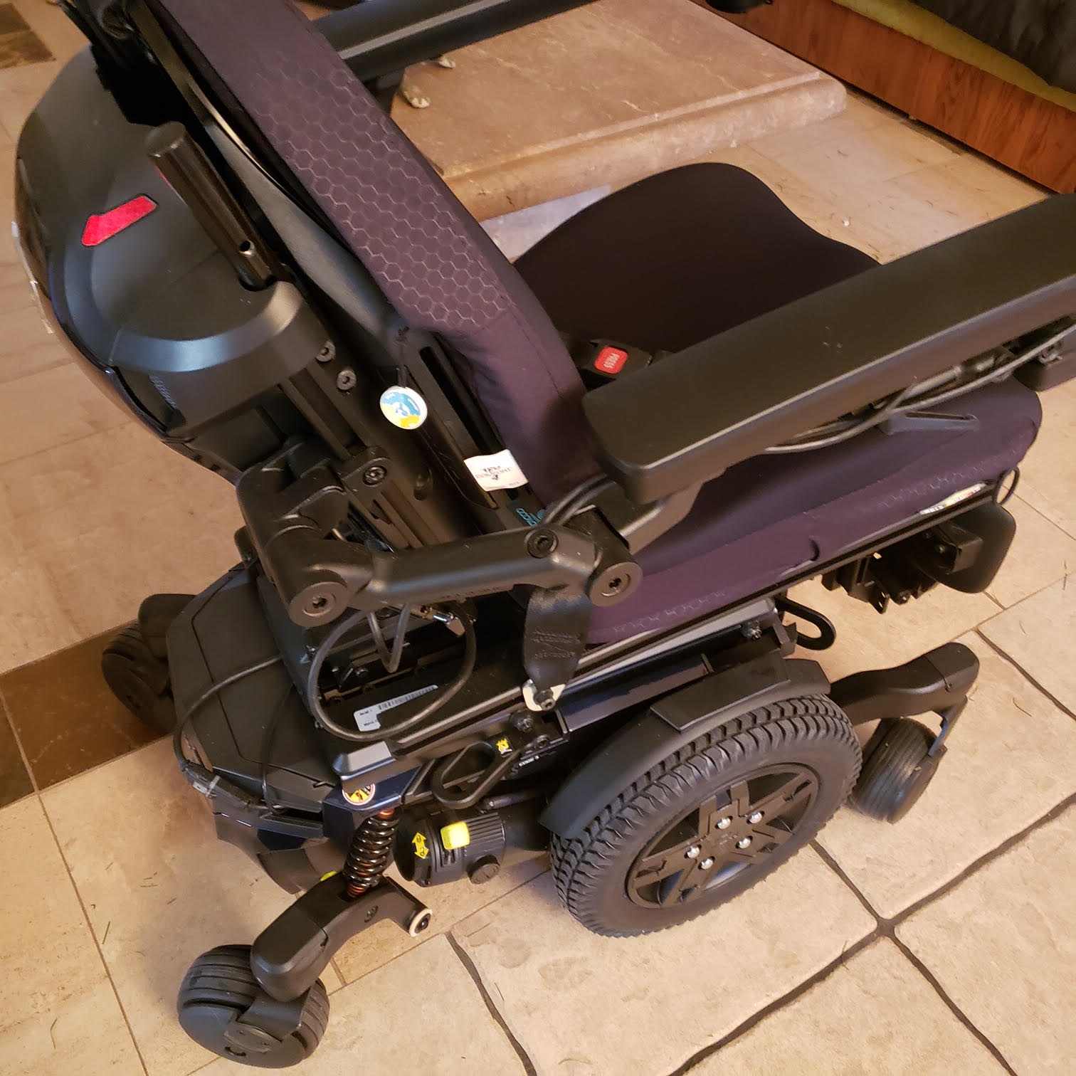 Quantum QS Edge 3 Stretto Buy & Sell Used Electric Wheelchairs