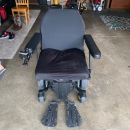 Quantum Q6 Edge HD Power Wheelchair – Less than a year old